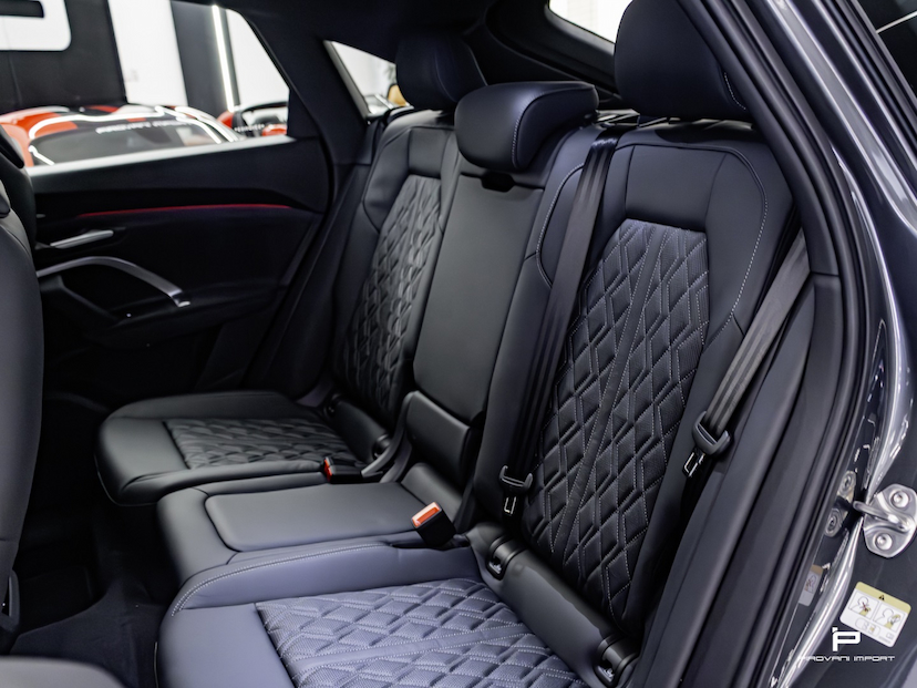 Foto do veículo AUDI SQ5 3.0 V6 TFSI GASOLINA SPORTBACK QUATTRO S TRONIC 2025 900 KM 569.000,00