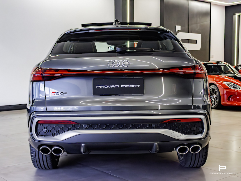 Foto do veículo AUDI SQ5 3.0 V6 TFSI GASOLINA SPORTBACK QUATTRO S TRONIC 2025 900 KM 569.000,00