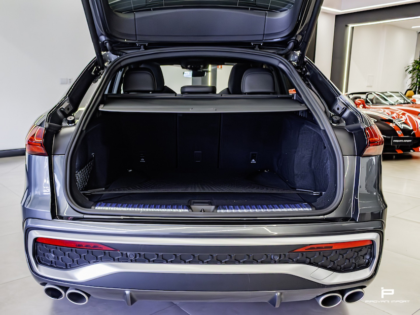 Foto do veículo AUDI SQ5 3.0 V6 TFSI GASOLINA SPORTBACK QUATTRO S TRONIC 2025 900 KM 569.000,00