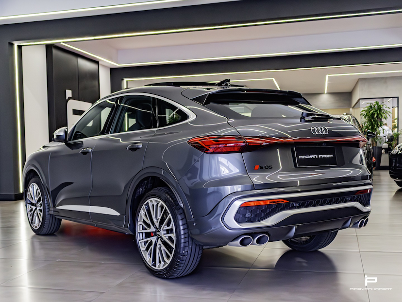 Foto do veículo AUDI SQ5 3.0 V6 TFSI GASOLINA SPORTBACK QUATTRO S TRONIC 2025 900 KM 569.000,00