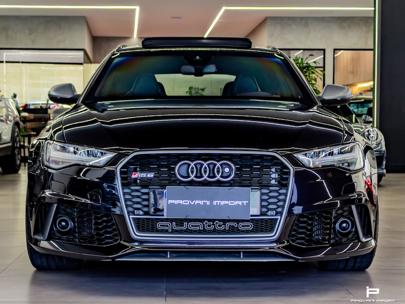 Foto do veículo AUDI RS6 4.0 AVANT V8 32V BI-TURBO GASOLINA 4P TIPTRONIC 2018 22.100 KM 489.000,00