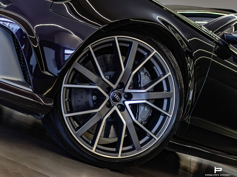 Foto do veículo AUDI RS6 4.0 AVANT V8 32V BI-TURBO GASOLINA 4P TIPTRONIC 2018 22.100 KM 489.000,00