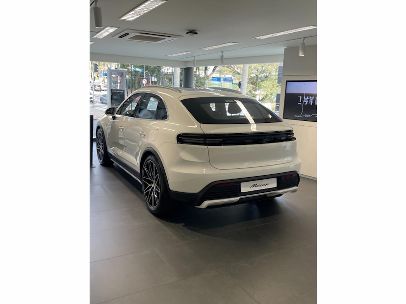 Foto do veículo PORSCHE MACAN 4 ELÉTRICO 2024 5.200 KM 720.000,00