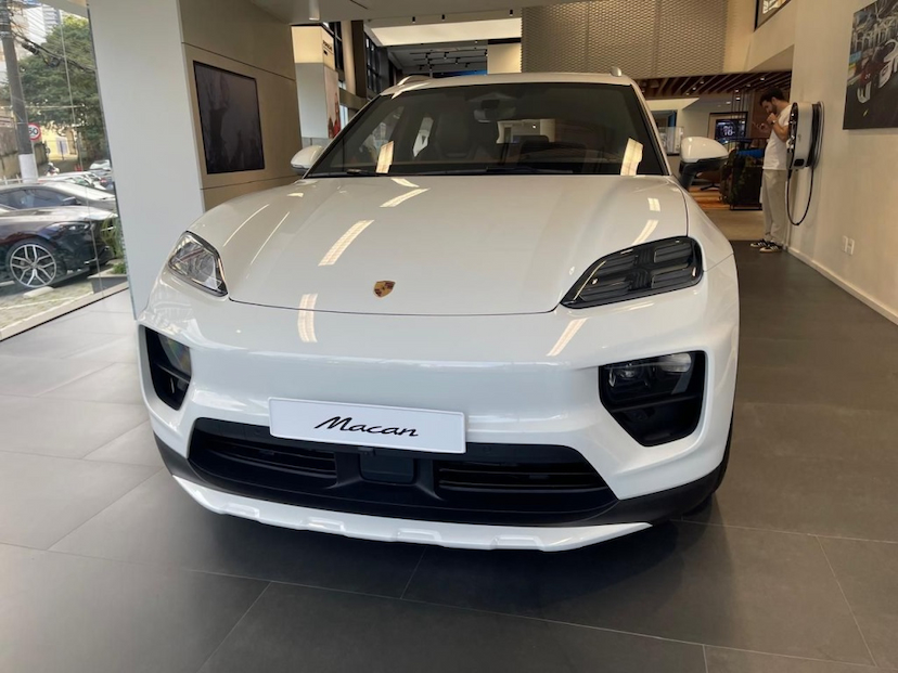 Foto do veículo PORSCHE MACAN 4 ELÉTRICO 2024 5.200 KM 720.000,00