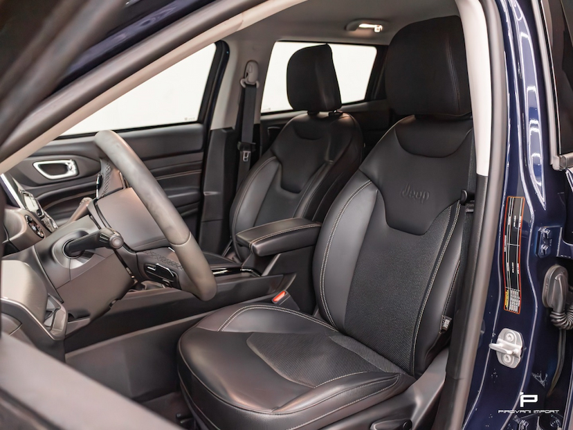 Foto do veículo JEEP COMPASS 2.0 TD350 TURBO DIESEL LONGITUDE AT9 2023 29.000 KM 187.000,00