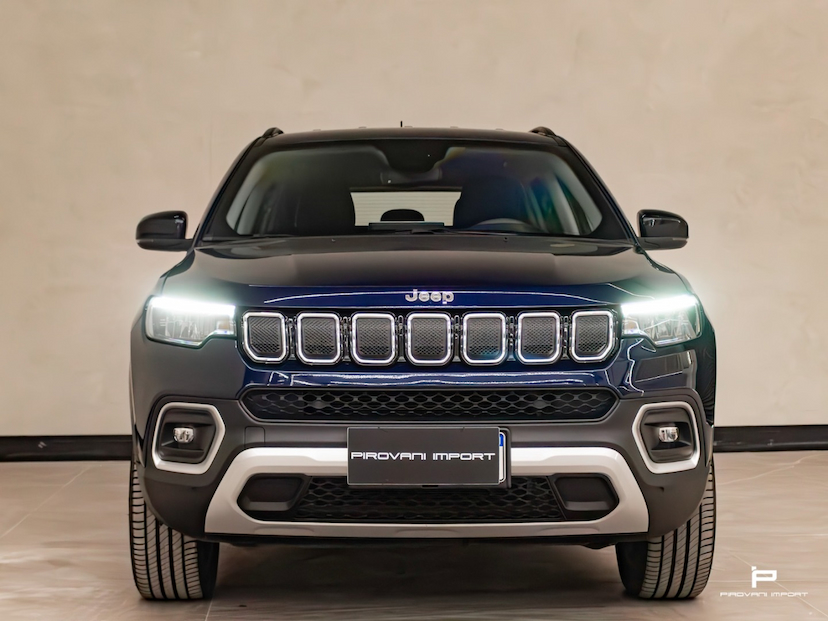 Foto do veículo JEEP COMPASS 2.0 TD350 TURBO DIESEL LONGITUDE AT9 2023 29.000 KM 187.000,00