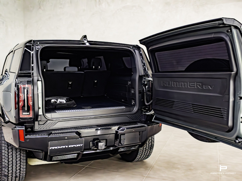 Foto do veículo GMC HUMMER 350 KW EV SUV EDITION 1 4X4 2024 4.000 KM 1.299.900,00