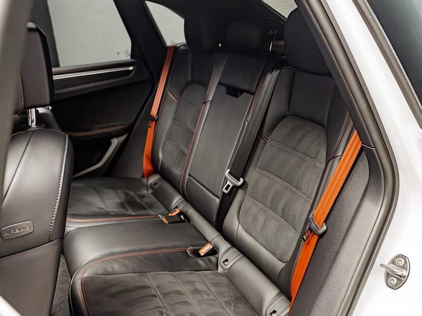 Foto do veículo PORSCHE MACAN 2.9 V6 BITURBO GASOLINA GTS PDK 2024 18.000 KM 589.000,00
