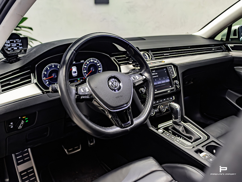 Foto do veículo VOLKSWAGEN PASSAT 2.0 16V TSI BLUEMOTION GASOLINA HIGHLINE 4P DSG 2016 47.000 KM 139.000,00