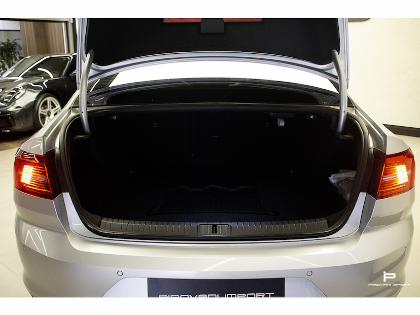 Foto do veículo VOLKSWAGEN PASSAT 2.0 16V TSI BLUEMOTION GASOLINA HIGHLINE 4P DSG 2016 47.000 KM 139.000,00