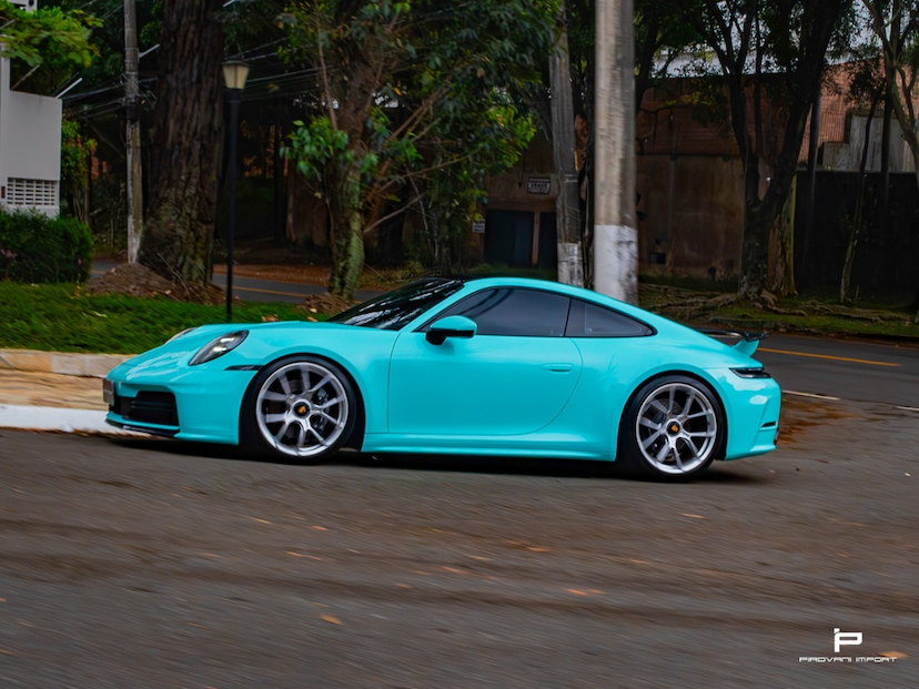 Foto do veículo PORSCHE 911 3.0 24V H6 GASOLINA CARRERA PDK 2025 2.900 KM R$ 930.000,00