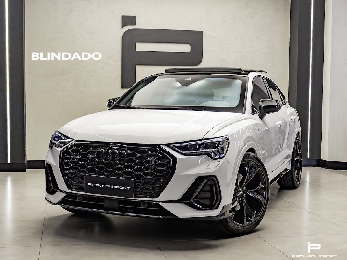 Foto do veículo AUDI Q3 2.0 40 TFSI GASOLINA SPORTBACK PERFORMANCE BLACK QUATTRO TIPTRONIC 2022/2023 40.173 KM R$ 304.900,00