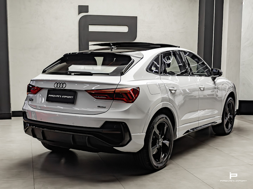Foto do veículo AUDI Q3 2.0 40 TFSI GASOLINA SPORTBACK PERFORMANCE BLACK QUATTRO TIPTRONIC 2023 40.173 KM 289.000,00