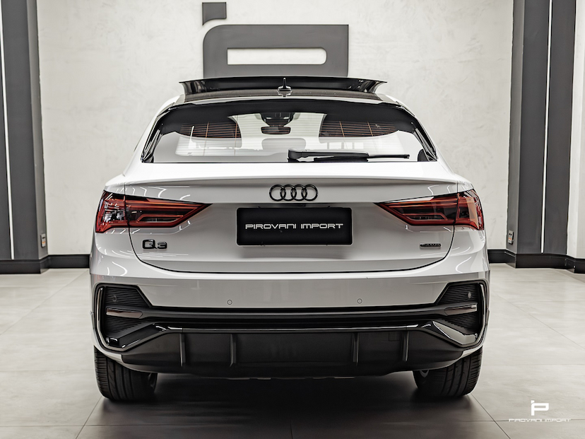 Foto do veículo AUDI Q3 2.0 40 TFSI GASOLINA SPORTBACK PERFORMANCE BLACK QUATTRO TIPTRONIC 2023 40.173 KM 289.000,00