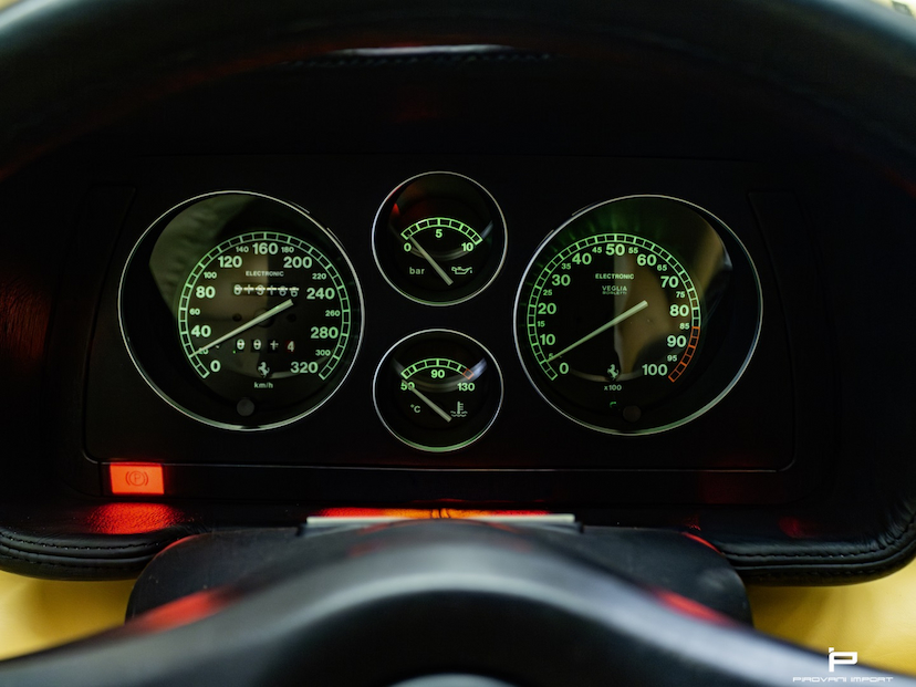 Foto do veículo FERRARI F355 GTS GASOLINA 2P MANUAL 1995 19.000 KM 2.999.000,00