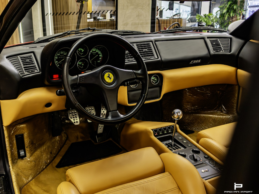 Foto do veículo FERRARI F355 GTS GASOLINA 2P MANUAL 1995 19.000 KM 2.999.000,00