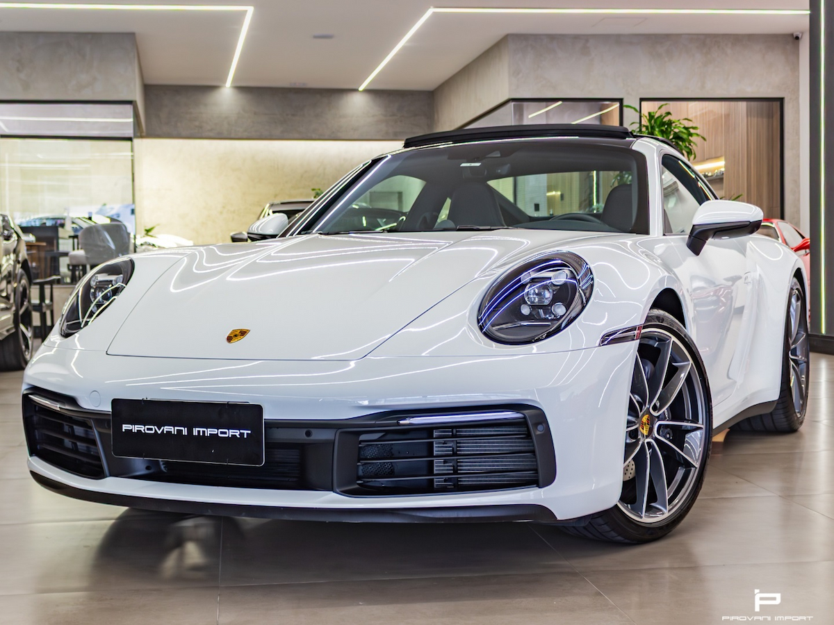 Foto do veículo PORSCHE 911 3.0 24V H6 GASOLINA CARRERA PDK 2023/2024 3.400 KM R$ 775.000,00