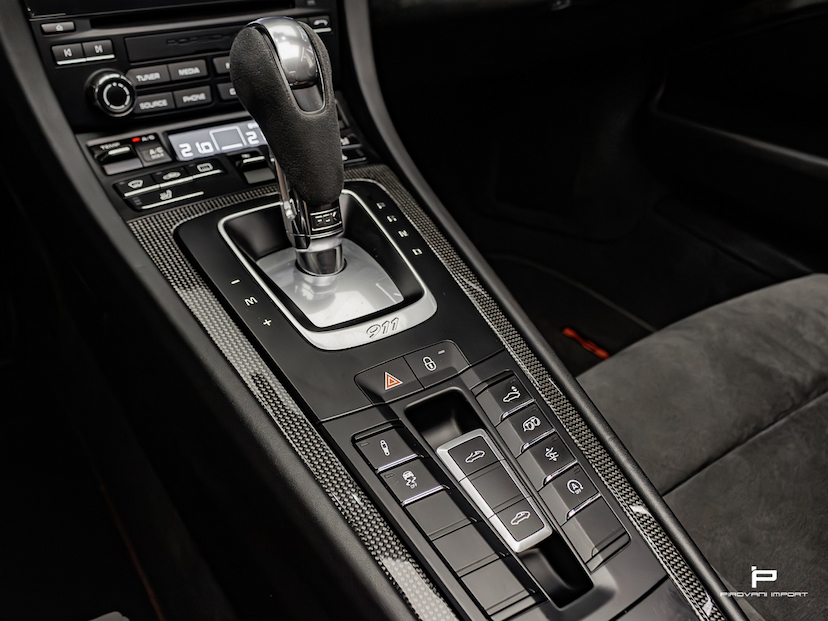 Foto do veículo PORSCHE 911 3.0 24V H6 GASOLINA TARGA 4 GTS PDK 2018 13.500 KM 890.000,00