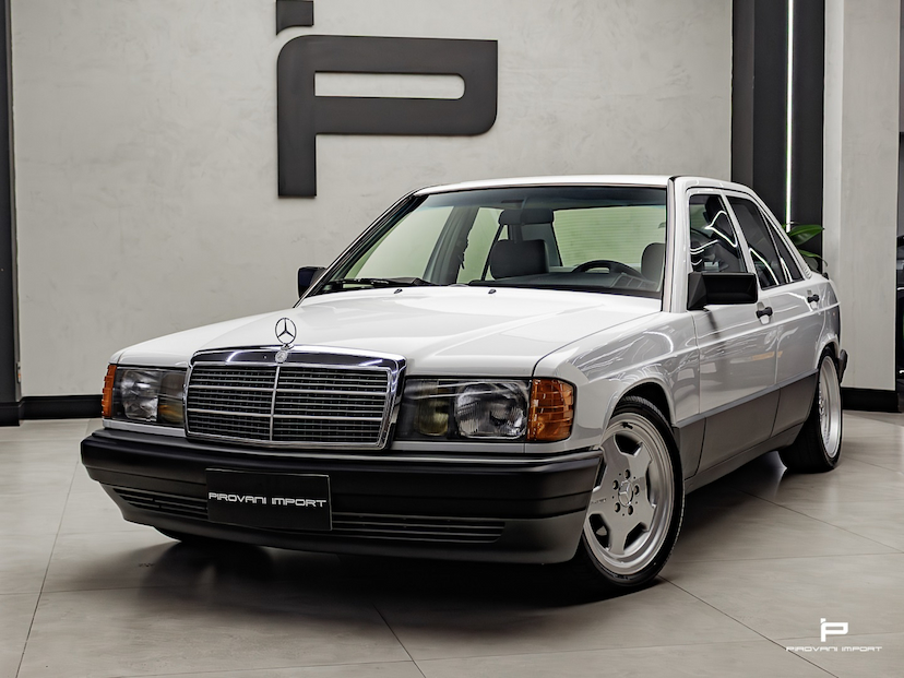 Foto do veículo MERCEDES-BENZ 190 E 2.3 SEDAN 8V GASOLINA 4P AUTOMÁTICO 1991 129.000 KM 129.900,00