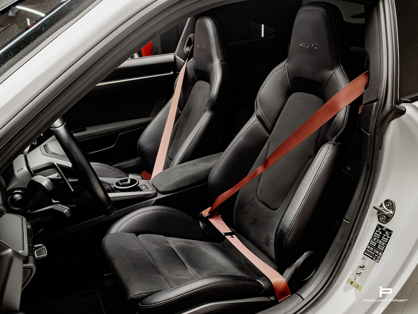 Foto do veículo PORSCHE 911 3.0 24V H6 GASOLINA CARRERA 4 GTS PDK 2023 10.000 KM 859.000,00