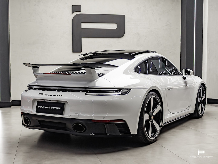 Foto do veículo PORSCHE 911 3.0 24V H6 GASOLINA CARRERA 4 GTS PDK 2023 10.000 KM 859.000,00