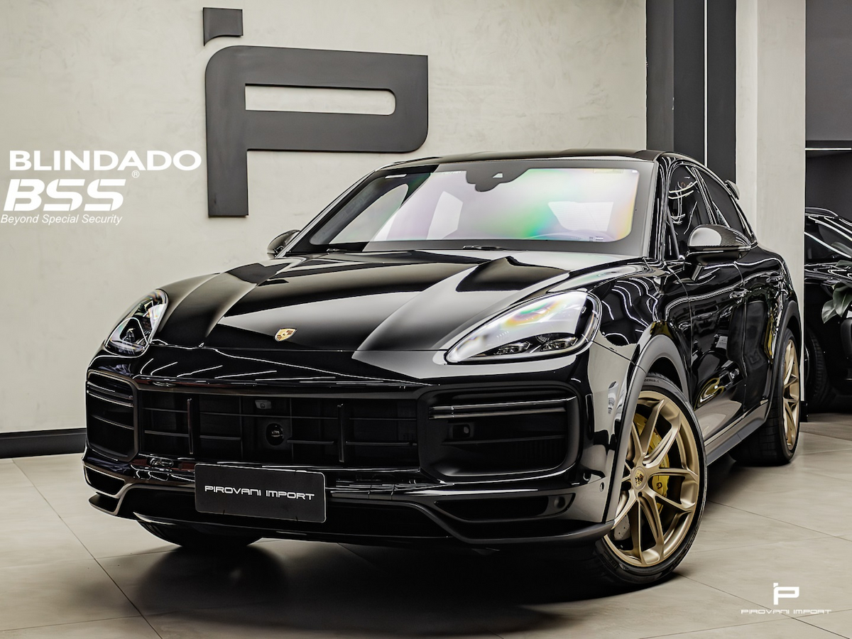 Foto do veículo PORSCHE CAYENNE 4.0 V8 GASOLINA TURBO GT COUPÉ AWD TIPTRONIC S 2022/2023 6.800 KM R$ 990.000,00