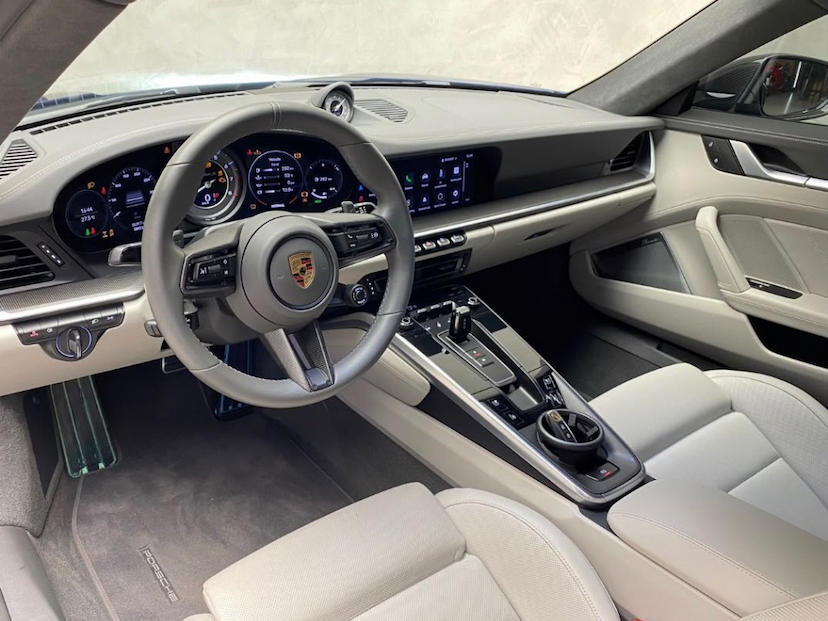 Foto do veículo PORSCHE 911 3.8 24V H6 GASOLINA TURBO PDK 2023 6.800 KM 1.330.000,00
