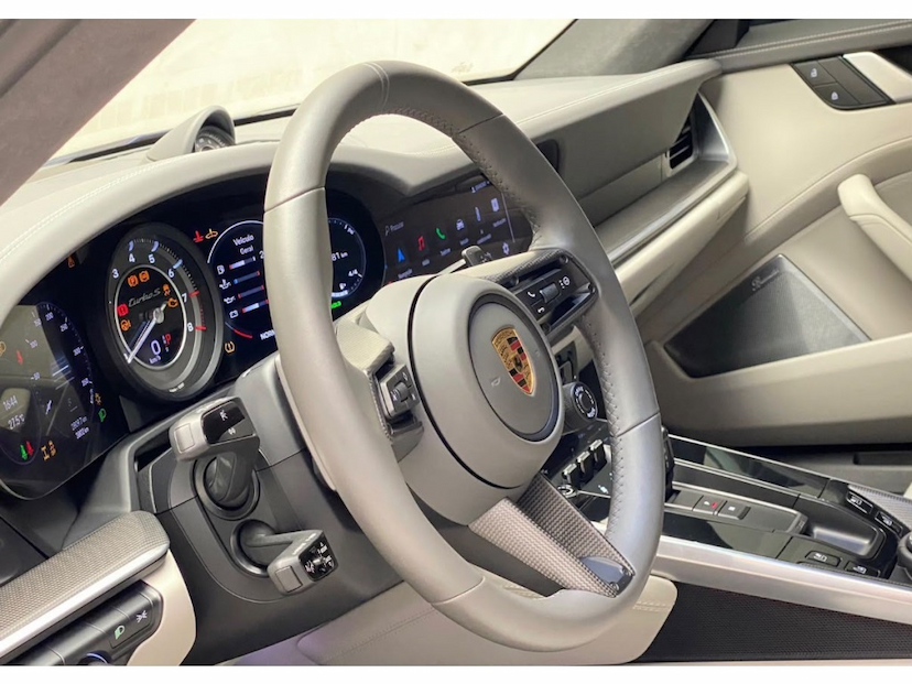 Foto do veículo PORSCHE 911 3.8 24V H6 GASOLINA TURBO PDK 2023 6.800 KM 1.330.000,00