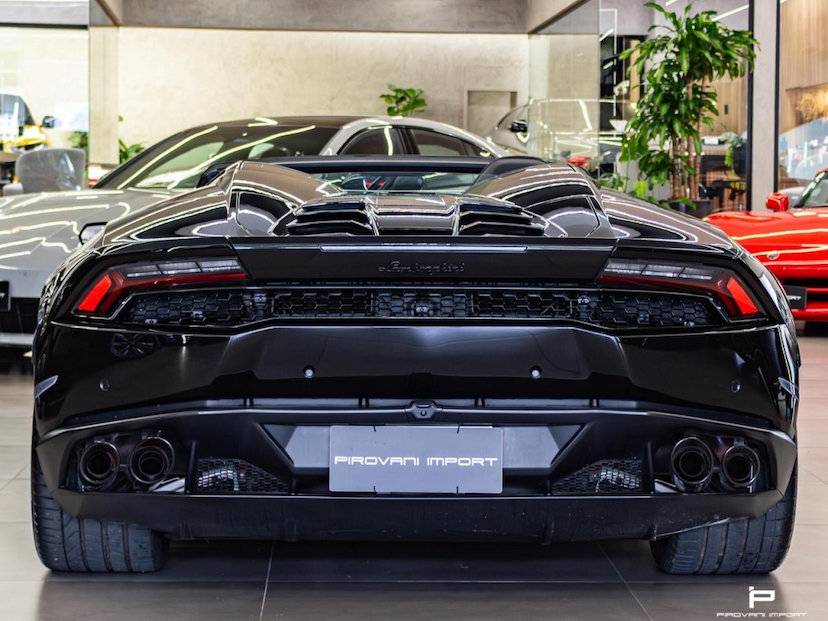 Foto do veículo LAMBORGHINI HURACÁN 5.2 V10 GASOLINA SPYDER LP610-4 LDF 2017 22.000 KM 2.700.000,00