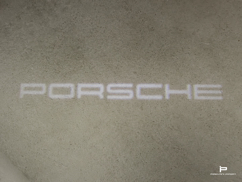 Foto do veículo PORSCHE MACAN TURBO ELÉTRICO 2024 9.800 KM 799.000,00