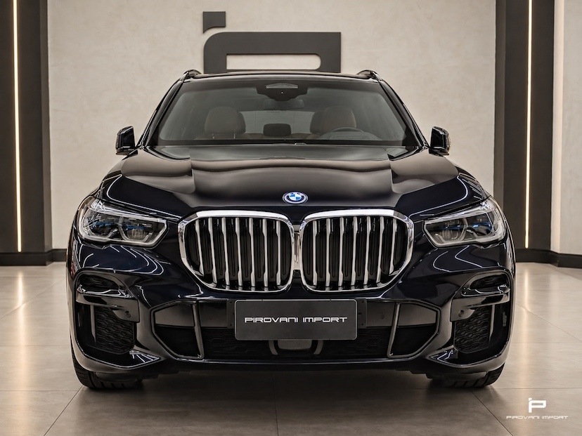 Foto do veículo BMW X5 3.0 I6 TURBO HÍBRIDO XDRIVE45E M SPORT AUTOMÁTICO 2023 26.000 KM 449.000,00