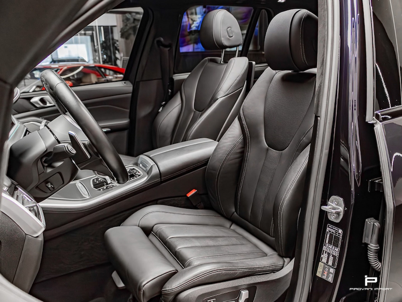 Foto do veículo BMW X5 3.0 I6 TURBO HÍBRIDO XDRIVE45E M SPORT AUTOMÁTICO 2023 26.000 KM 449.000,00