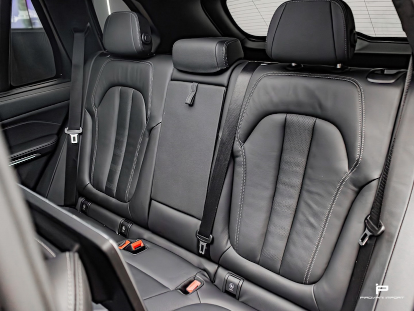 Foto do veículo BMW X5 3.0 I6 TURBO HÍBRIDO XDRIVE45E M SPORT AUTOMÁTICO 2023 26.000 KM 449.000,00