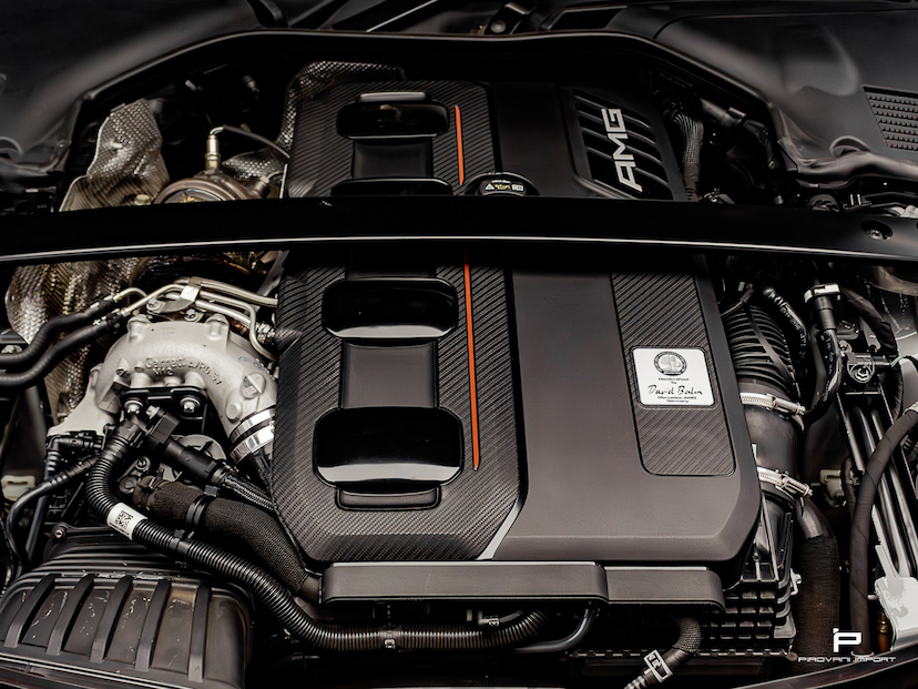 Foto do veículo MERCEDES-BENZ C 63 AMG 2.0 TURBO PHEV S E PERFORMANCE 4MATIC+ SPEEDSHIFT 2024 19.000 KM R$ 719.000,00