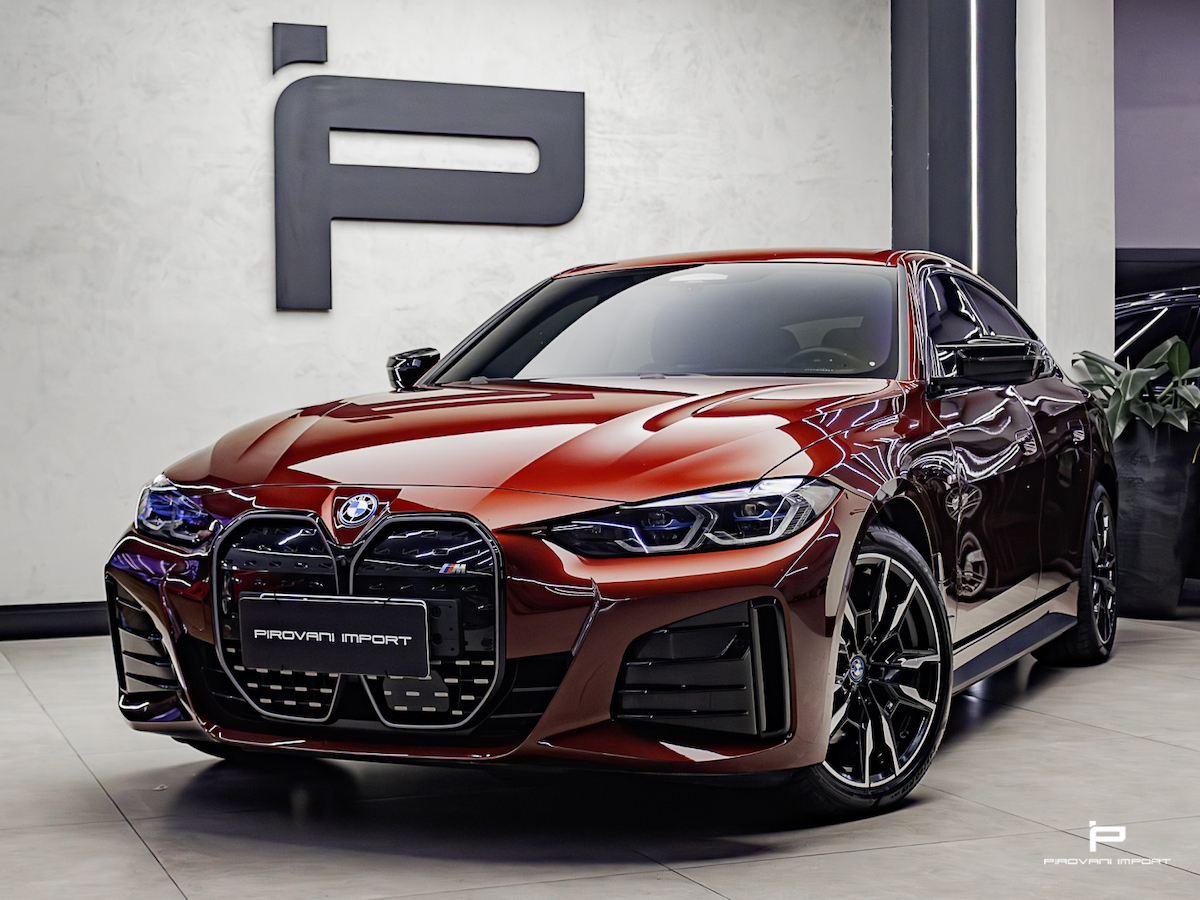 Foto do veículo BMW I4 ELÉTRICO M50 2022/2023 29.000 KM R$ 369.900,00