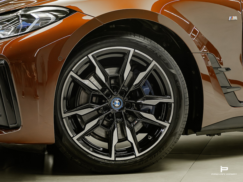 Foto do veículo BMW I4 ELÉTRICO M50 2023 29.000 KM 369.900,00