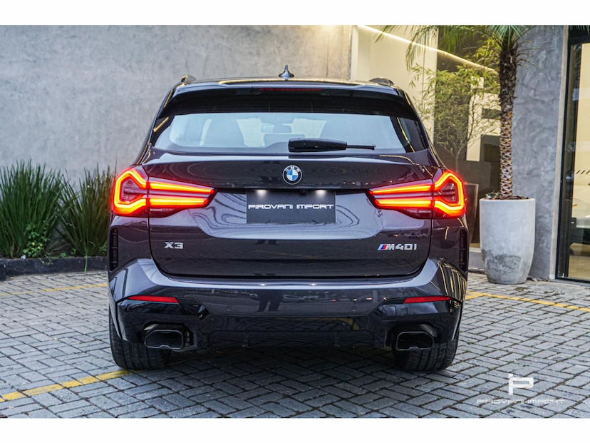 Foto do veículo BMW X3 3.0 TWINPOWER GASOLINA M40I STEPTRONIC 2022 18.000 KM R$ 389.000,00