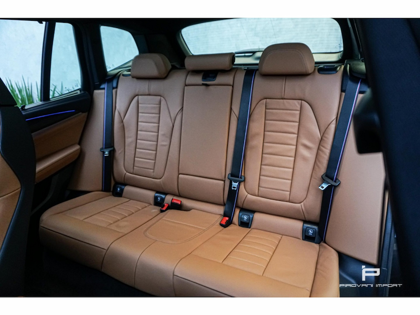 Foto do veículo BMW X3 3.0 TWINPOWER GASOLINA M40I STEPTRONIC 2022 18.000 KM R$ 389.000,00
