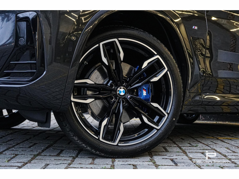 Foto do veículo BMW X3 3.0 TWINPOWER GASOLINA M40I STEPTRONIC 2022 18.000 KM R$ 389.000,00