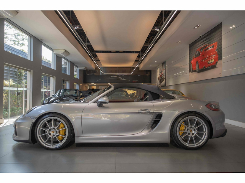 Foto do veículo PORSCHE BOXSTER 3.8 H6 GASOLINA SPYDER 2P MANUAL 2016 1.655 KM 990.000,00