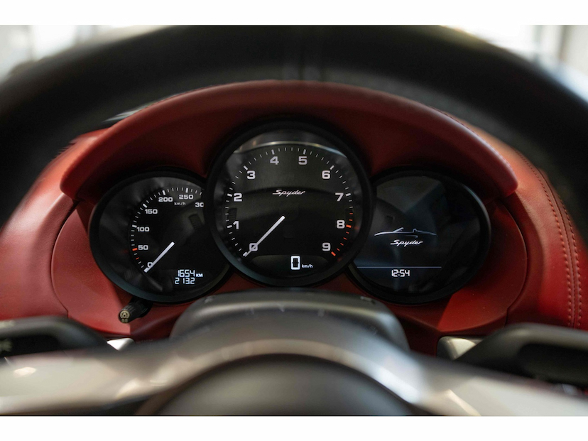 Foto do veículo PORSCHE BOXSTER 3.8 H6 GASOLINA SPYDER 2P MANUAL 2016 1.655 KM 990.000,00
