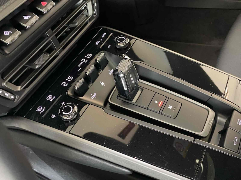 Foto do veículo PORSCHE 911 3.0 24V H6 GASOLINA CARRERA PDK 2024 2.700 KM 897.000,00