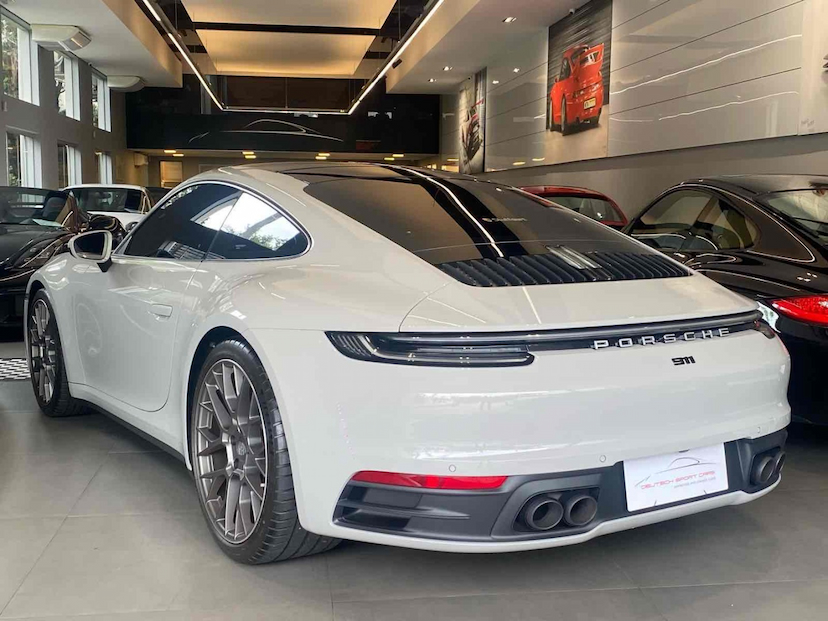 Foto do veículo PORSCHE 911 3.0 24V H6 GASOLINA CARRERA PDK 2024 2.700 KM 897.000,00