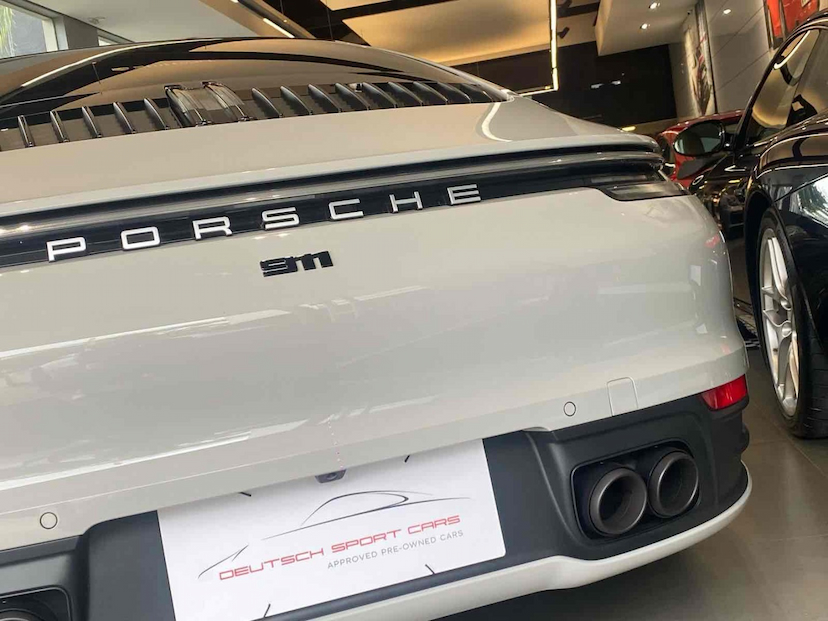 Foto do veículo PORSCHE 911 3.0 24V H6 GASOLINA CARRERA PDK 2024 2.700 KM 897.000,00