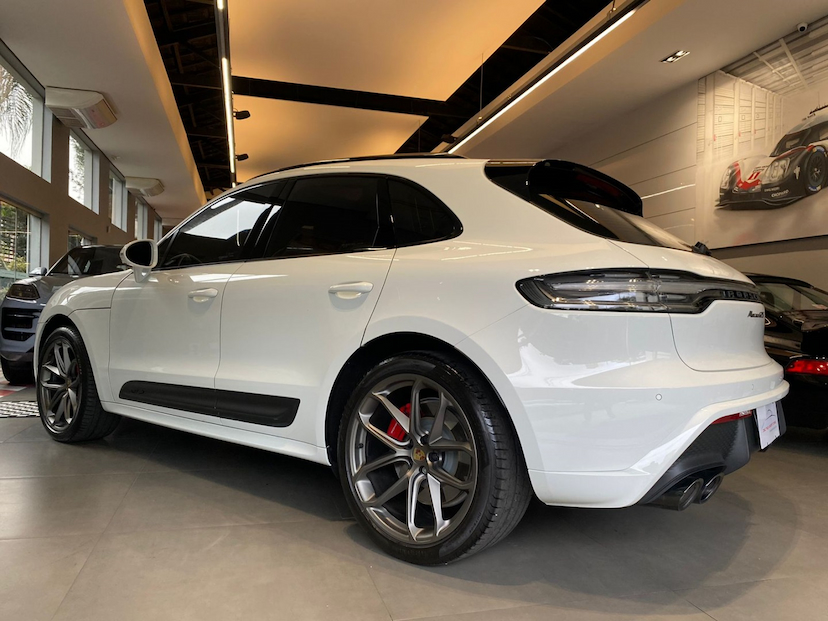 Foto do veículo PORSCHE MACAN 2.9 V6 BITURBO GASOLINA GTS PDK 2023 15.254 KM 688.000,00