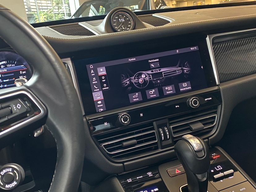 Foto do veículo PORSCHE MACAN 2.9 V6 BITURBO GASOLINA GTS PDK 2023 15.254 KM 688.000,00