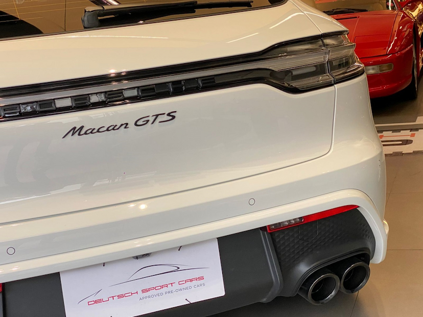 Foto do veículo PORSCHE MACAN 2.9 V6 BITURBO GASOLINA GTS PDK 2023 15.254 KM 688.000,00