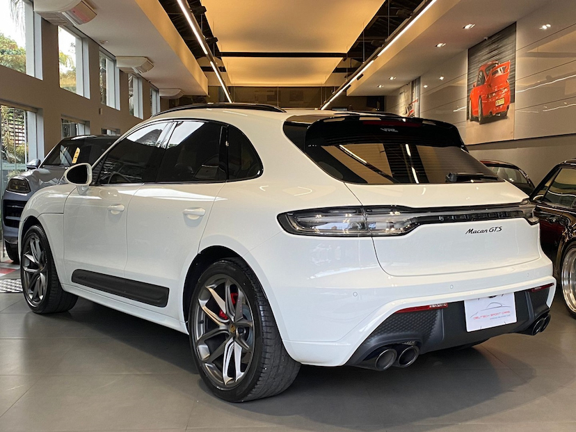 Foto do veículo PORSCHE MACAN 2.9 V6 BITURBO GASOLINA GTS PDK 2023 15.254 KM 688.000,00