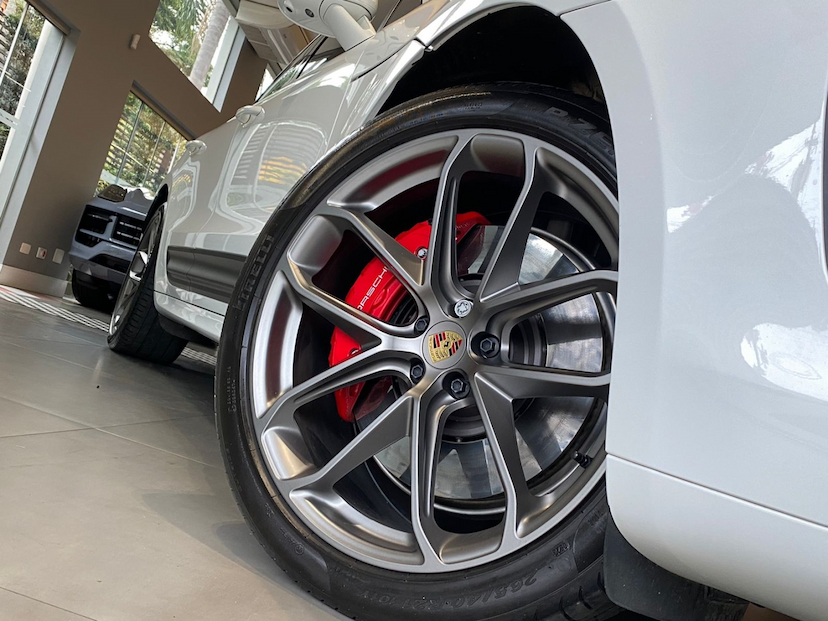 Foto do veículo PORSCHE MACAN 2.9 V6 BITURBO GASOLINA GTS PDK 2023 15.254 KM 688.000,00