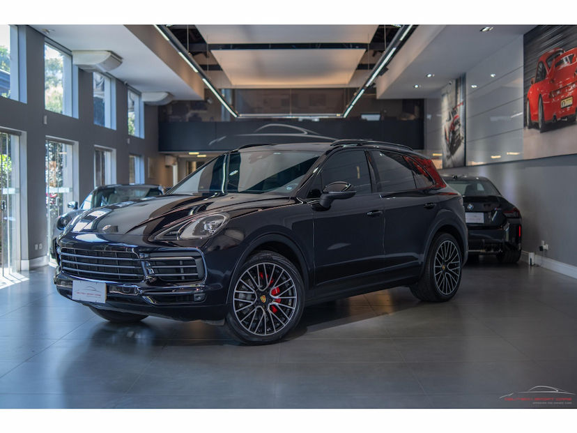 Foto do veículo PORSCHE CAYENNE 3.0 V6 GASOLINA AWD TIPTRONIC S 2019 54.786 KM 327.700,00
